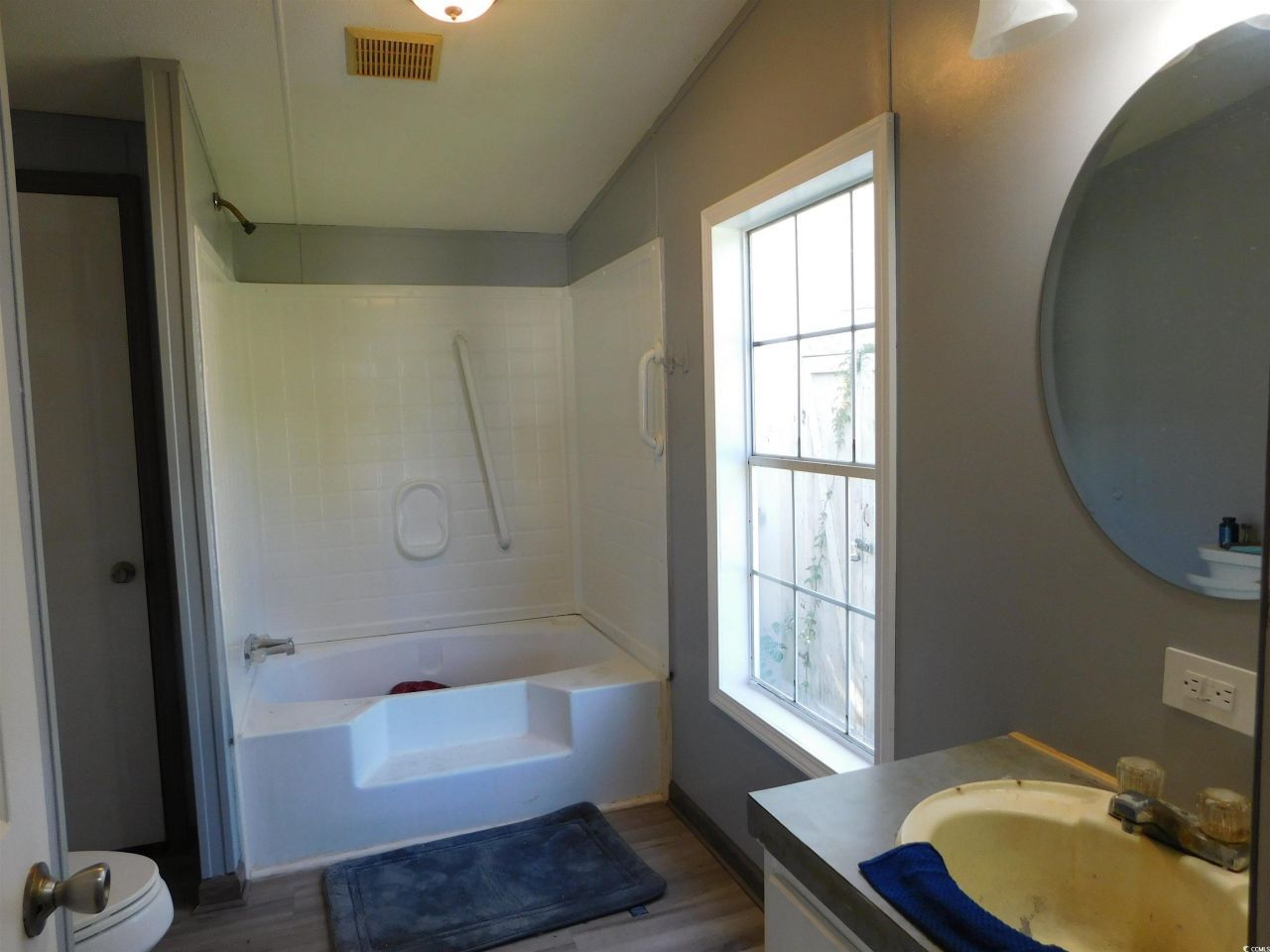 800 Riverbirch Dr. Photo 10