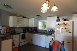 800 Riverbirch Dr. photo 4