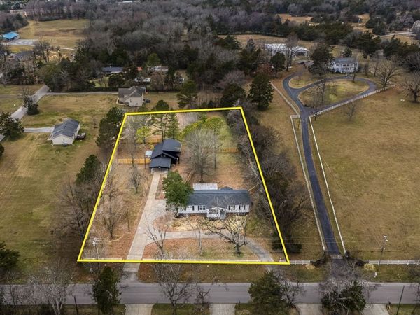 2614 Elam Rd, Murfreesboro, TN 37127