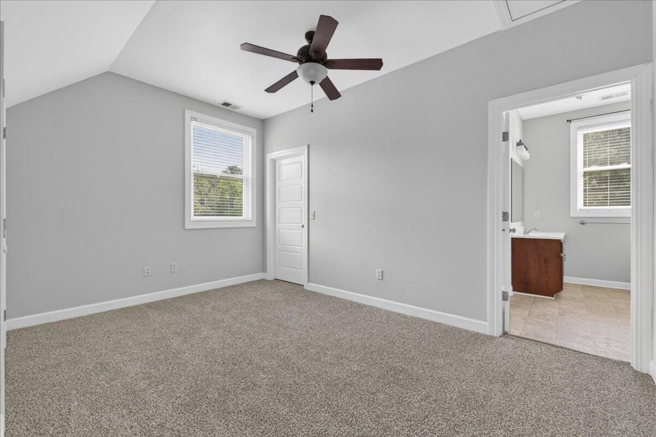 136 Fire House Road Photo 31