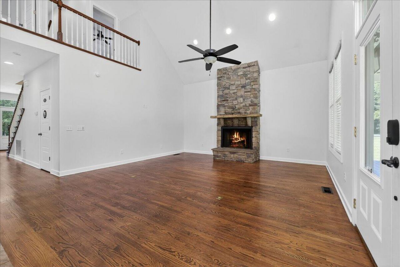 136 Fire House Road Photo 7