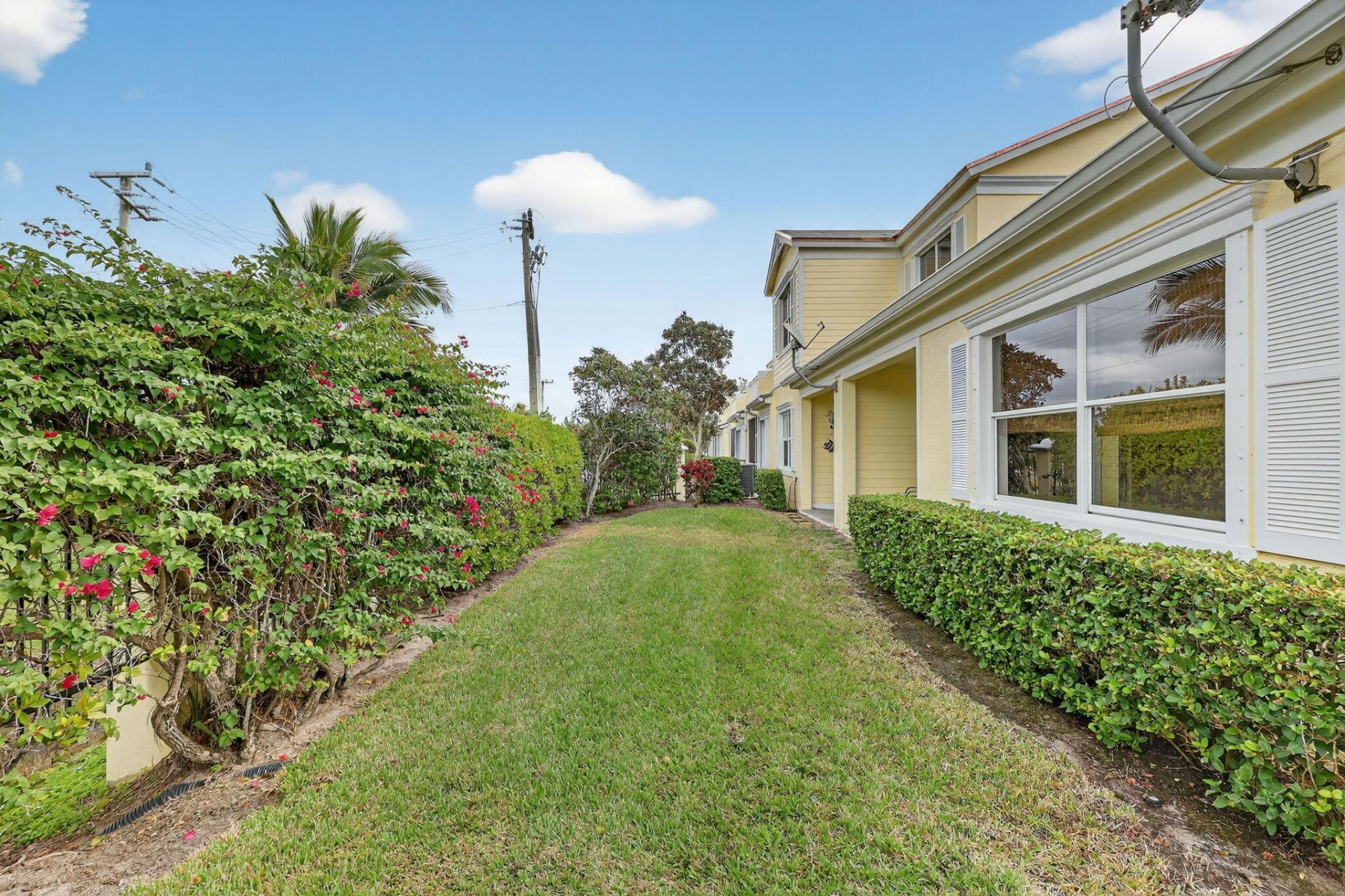 906 Mariner Bay Boulevard, Hutchinson Island, FL 34949 Photo