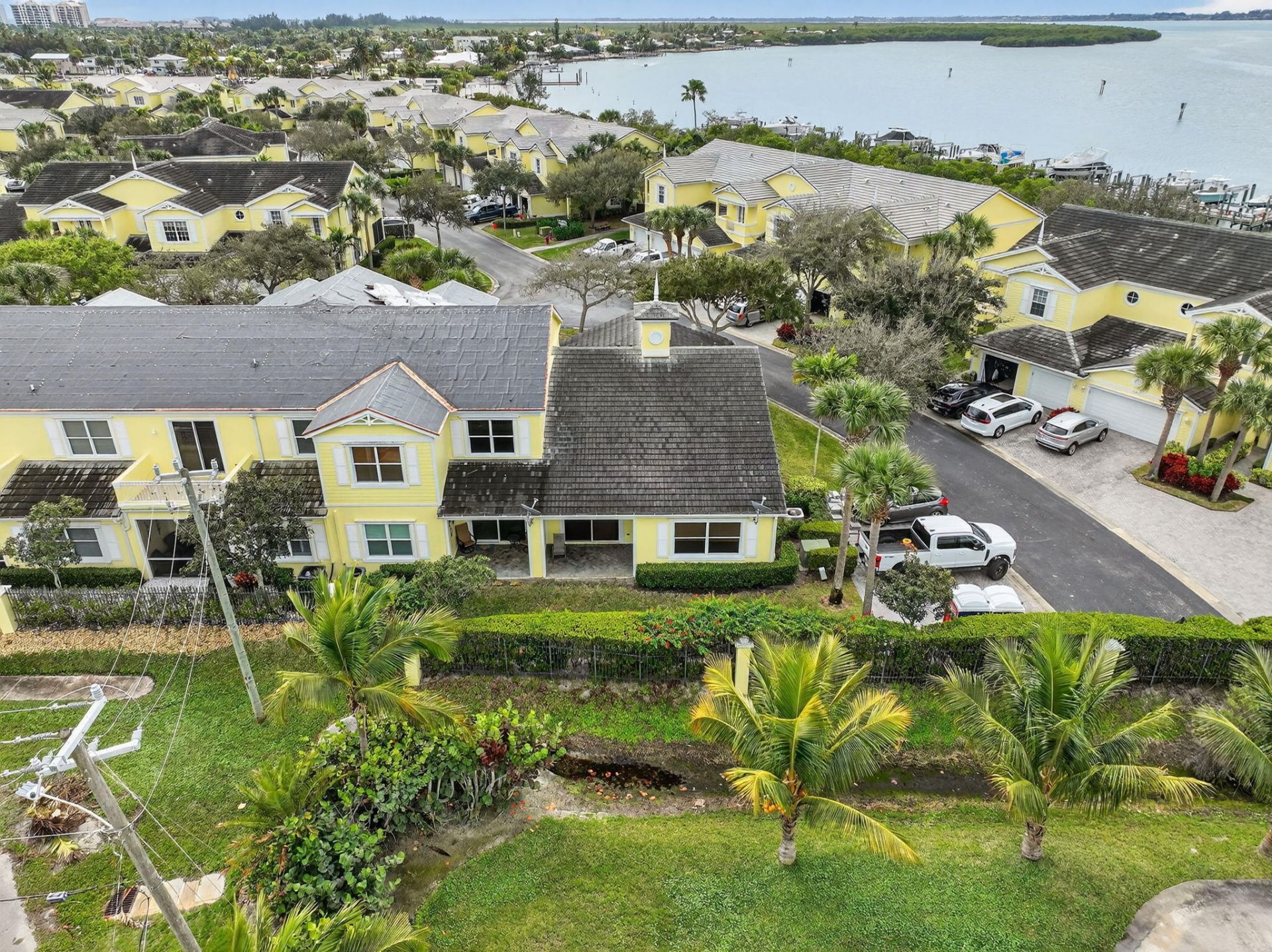 906 Mariner Bay Boulevard, Hutchinson Island, FL 34949 Photo