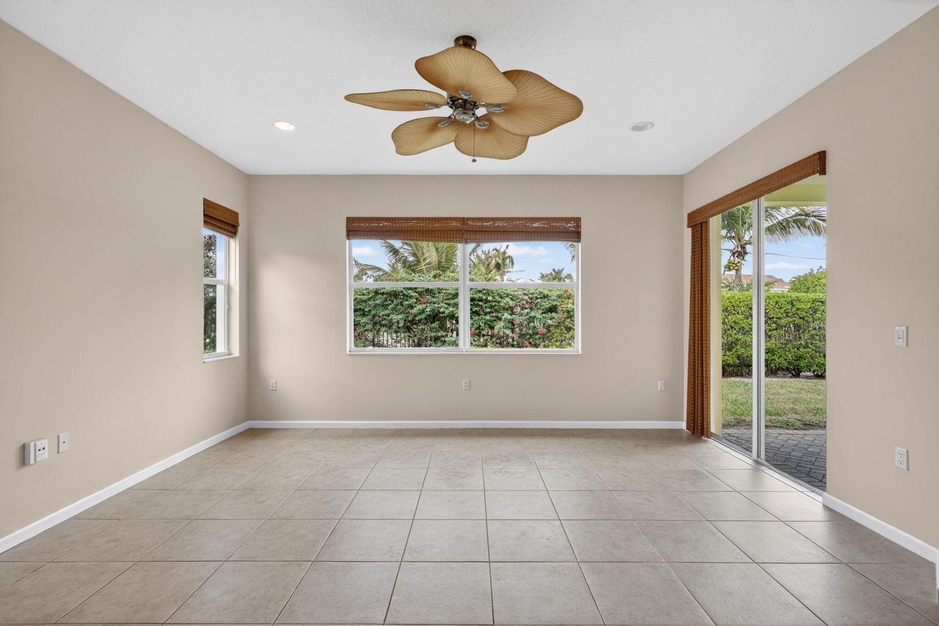 906 Mariner Bay Boulevard, Hutchinson Island, FL 34949 Photo