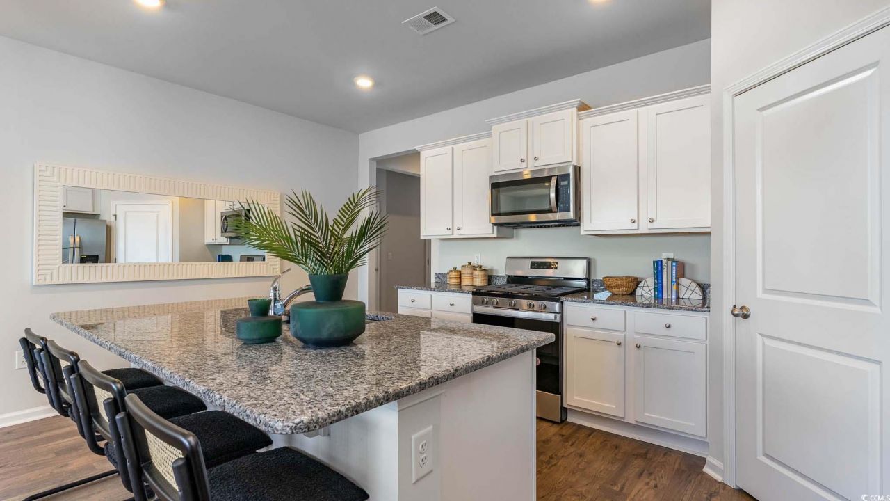 381 Glade Ct. Photo 6