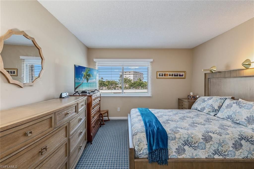 3410 Gulf Shore Blvd N, Unit 305, Naples, FL 34103 Photo
