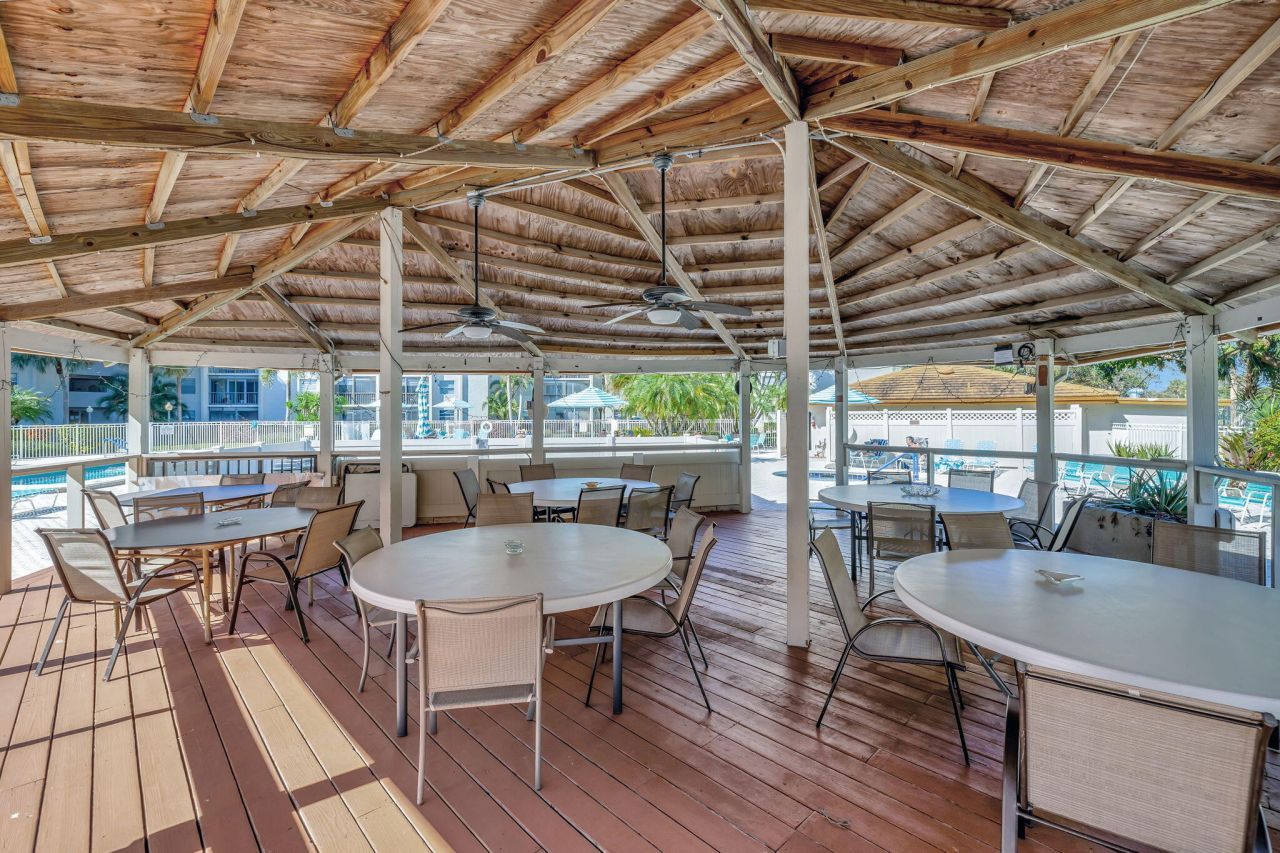 3910 Inverrary Boulevard, Unit 601-B, Lauderhill, FL 33319 Photo