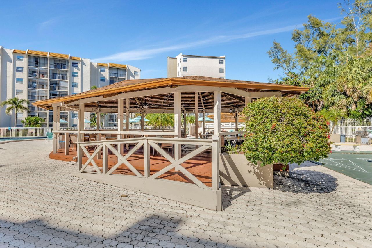 3910 Inverrary Boulevard, Unit 601-B, Lauderhill, FL 33319 Photo