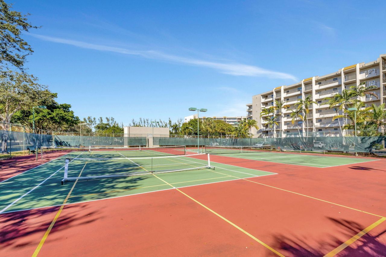 3910 Inverrary Boulevard, Unit 601-B, Lauderhill, FL 33319 Photo