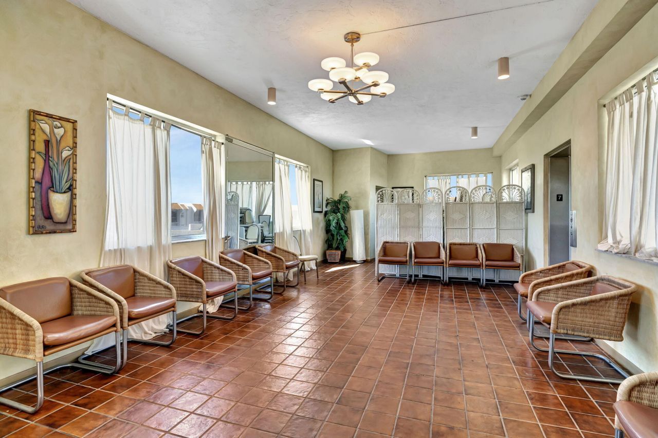 3910 Inverrary Boulevard, Unit 601-B, Lauderhill, FL 33319 Photo