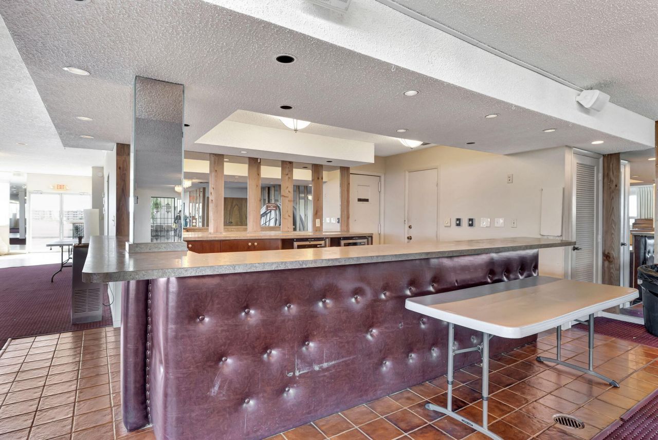 3910 Inverrary Boulevard, Unit 601-B, Lauderhill, FL 33319 Photo