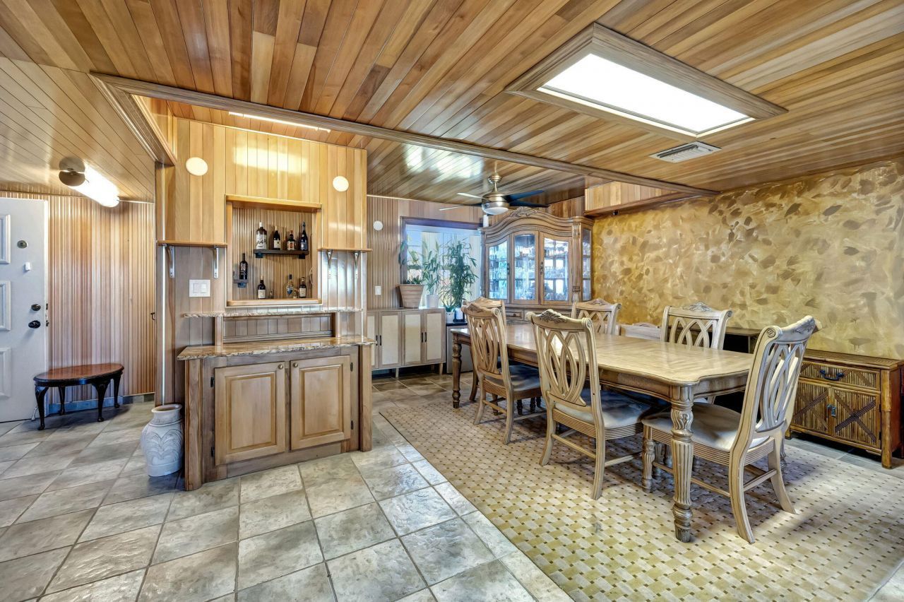 3910 Inverrary Boulevard, Unit 601-B, Lauderhill, FL 33319 Photo