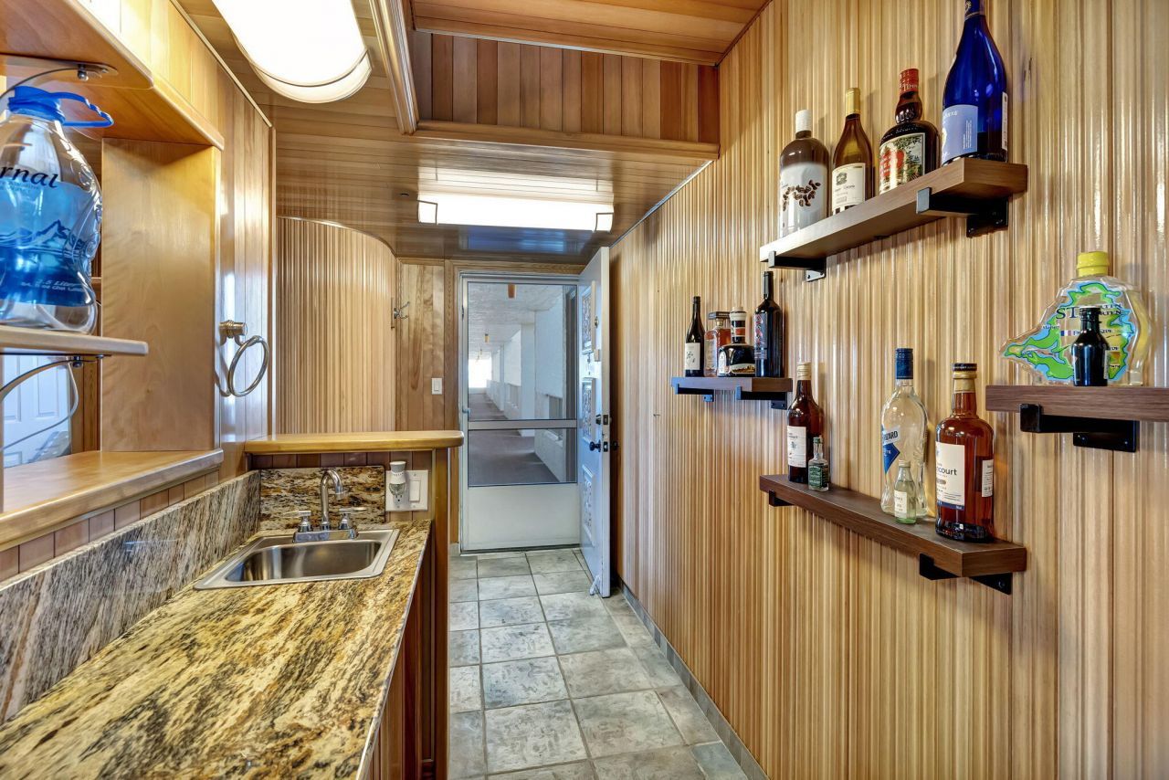 3910 Inverrary Boulevard, Unit 601-B, Lauderhill, FL 33319 Photo