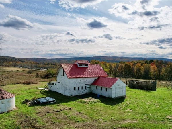 135 Friendship Lane, Dunbar, PA 15431