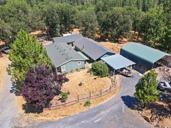 545 Hodson Road, Gold Hill, OR 97525