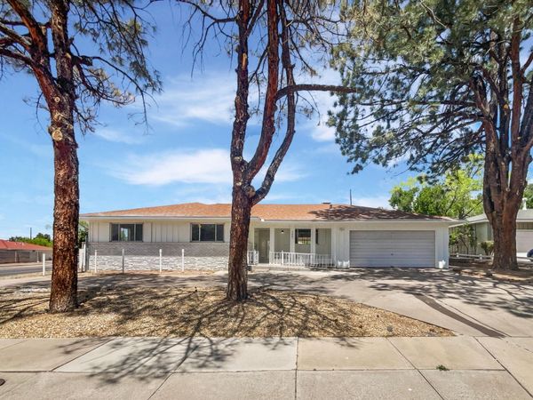 7001 EDWINA Avenue NE, Albuquerque, NM 87110