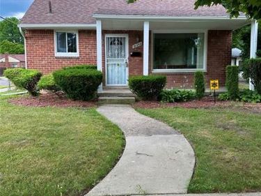 19394 Riverview Street, Detroit, MI 48219