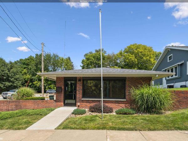 1240 S Main Street, Burlington, IA 52601
