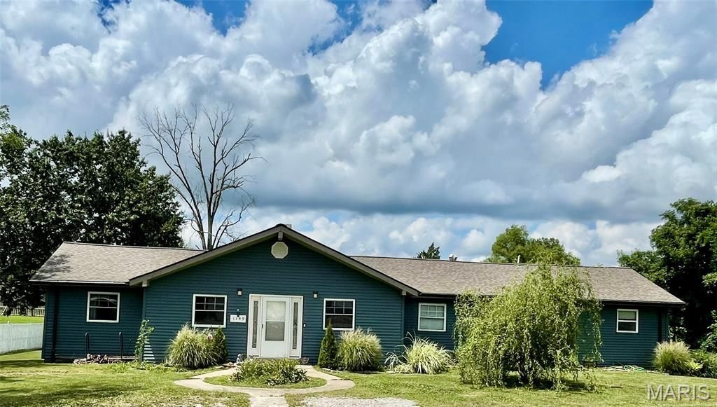 1149 Bermuda Drive, Edwardsville, IL 62025 Main Photo