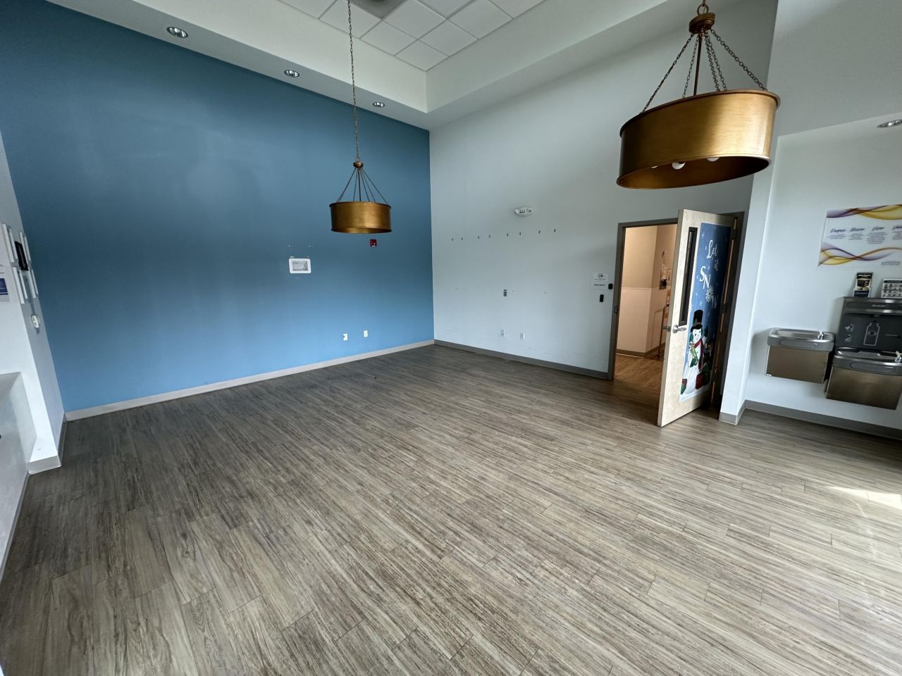 422 Drive In Lane Photo 4