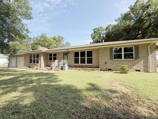404 16th Place SW, Miami, OK 74354