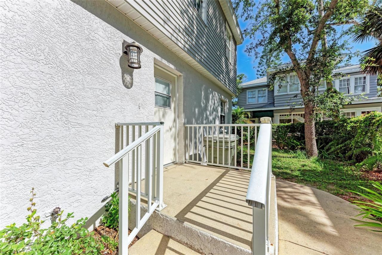 516 Howard Court, Sarasota, FL 34236 Photo