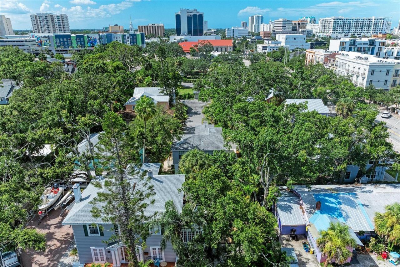 516 Howard Court, Sarasota, FL 34236 Photo