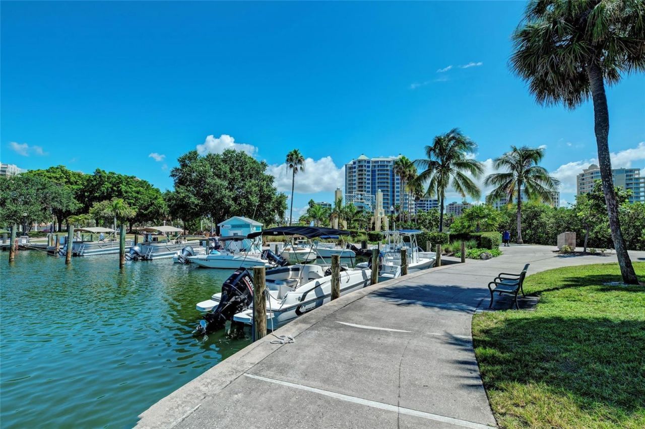 516 Howard Court, Sarasota, FL 34236 Photo