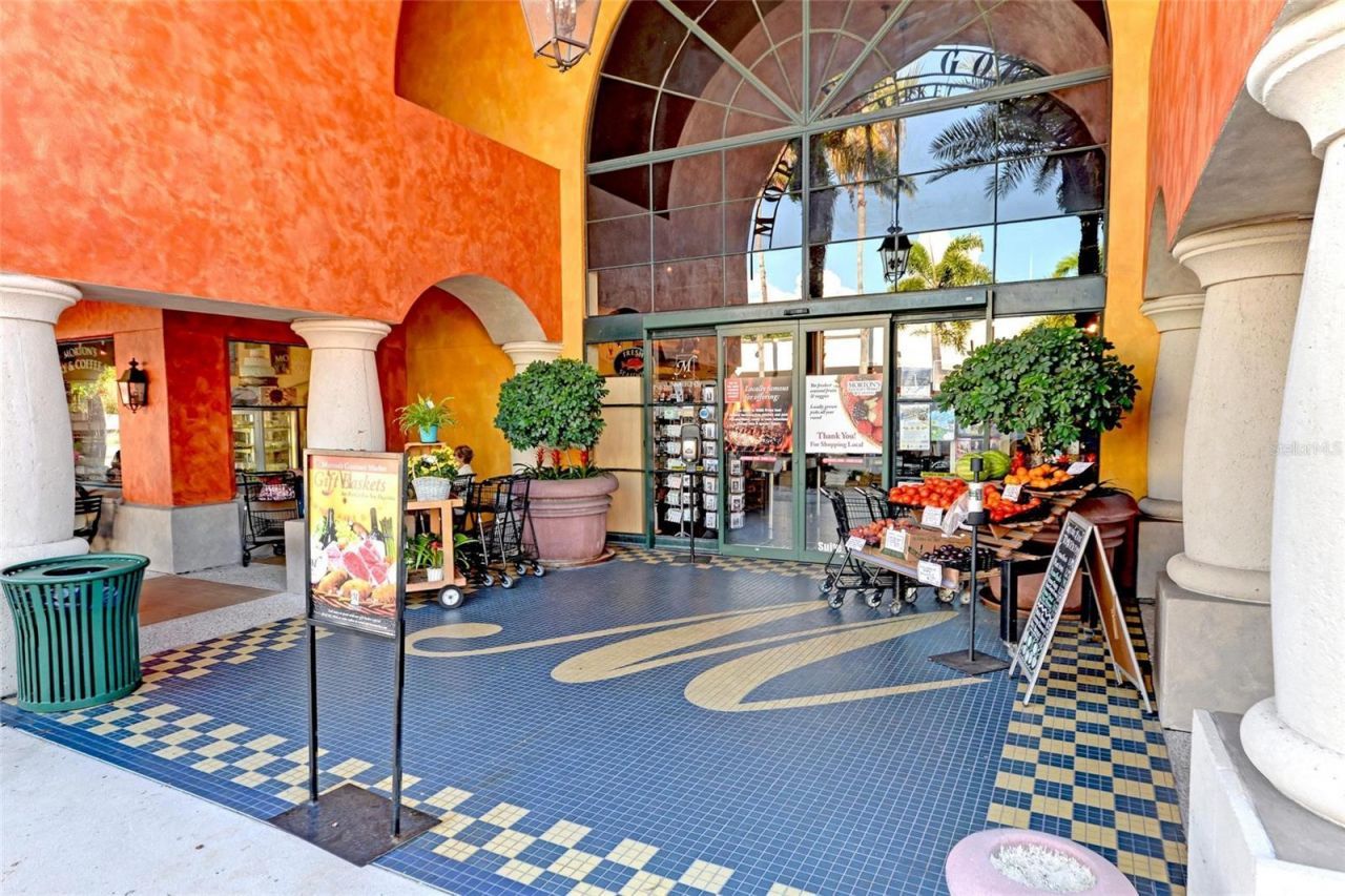 516 Howard Court, Sarasota, FL 34236 Photo