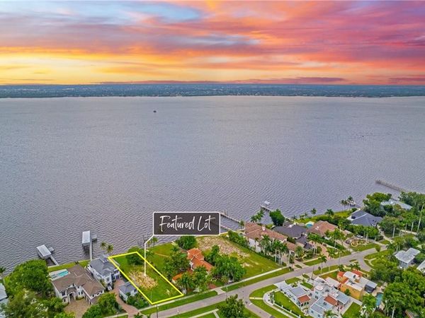 2904 Valencia WAY, FORT MYERS, FL 33901