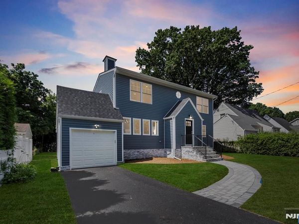 296 Pine Street, TEANECK, NJ 07666