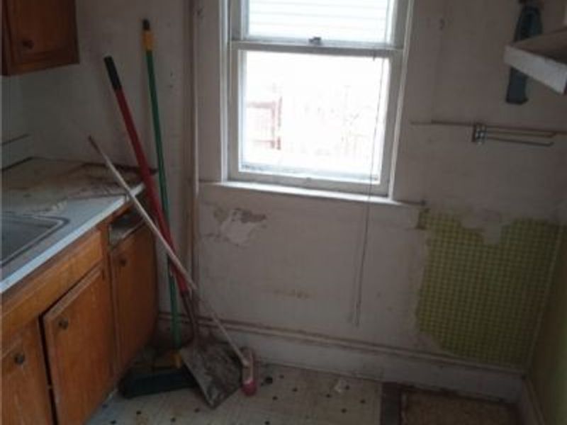 11603 Thornwood Avenue, Cleveland, OH 44108 Photo 7