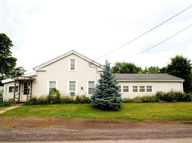 16305 Ridge Road West, Holley, NY 14470