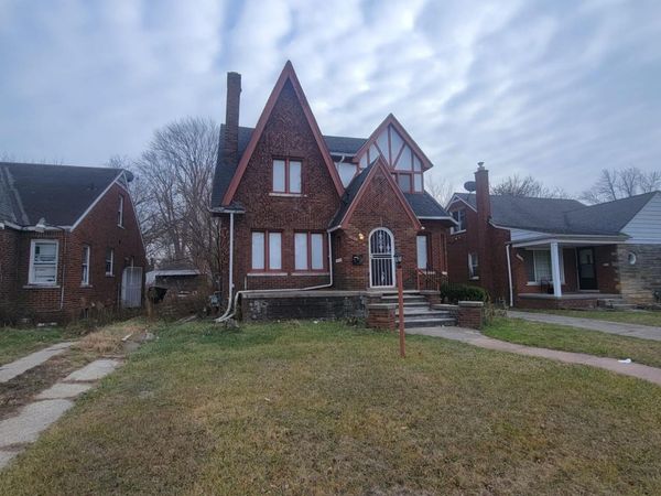 13388 Wilshire Drive, Detroit, MI 48213