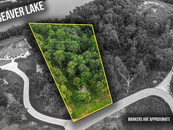 Hawks Landing Drive, Rogers, AR 72756