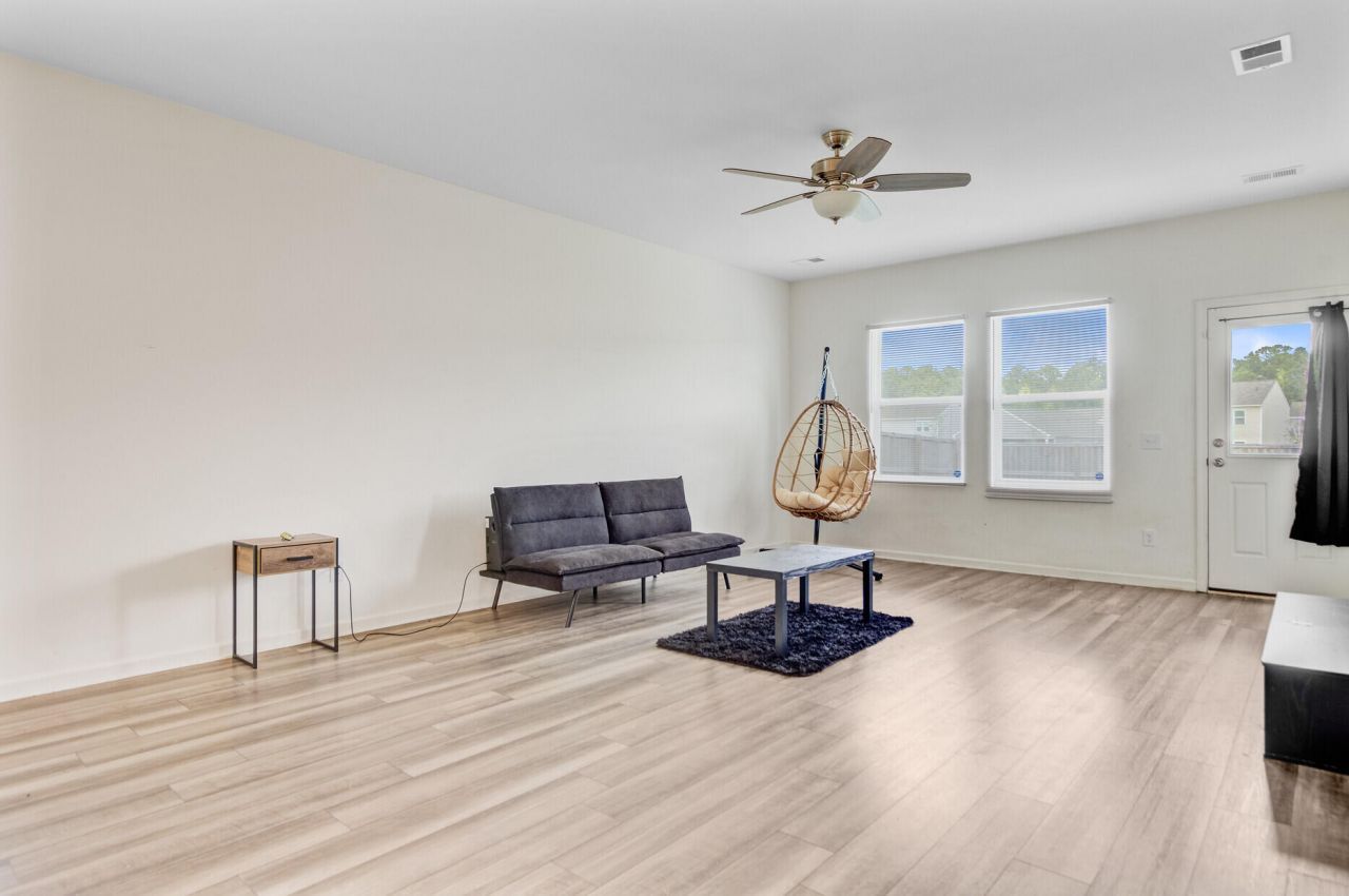 490 Pender Woods Drive Photo 13