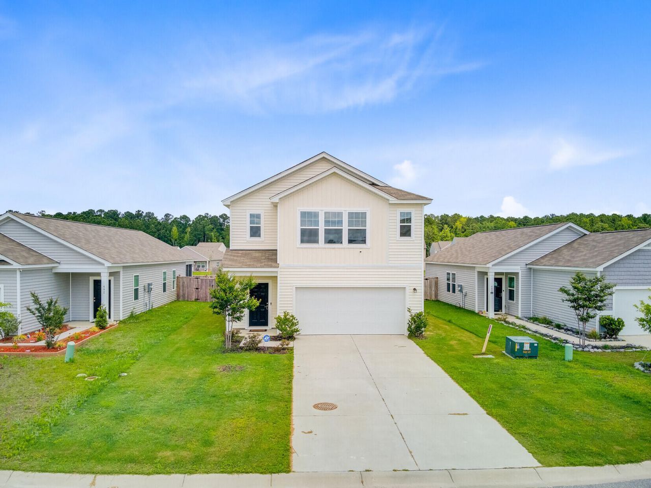 490 Pender Woods Drive Photo 2