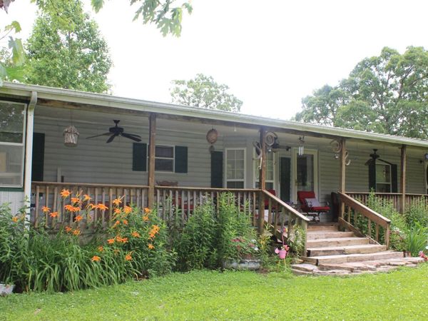 22 County Road 328, Koshkonong, MO 65692