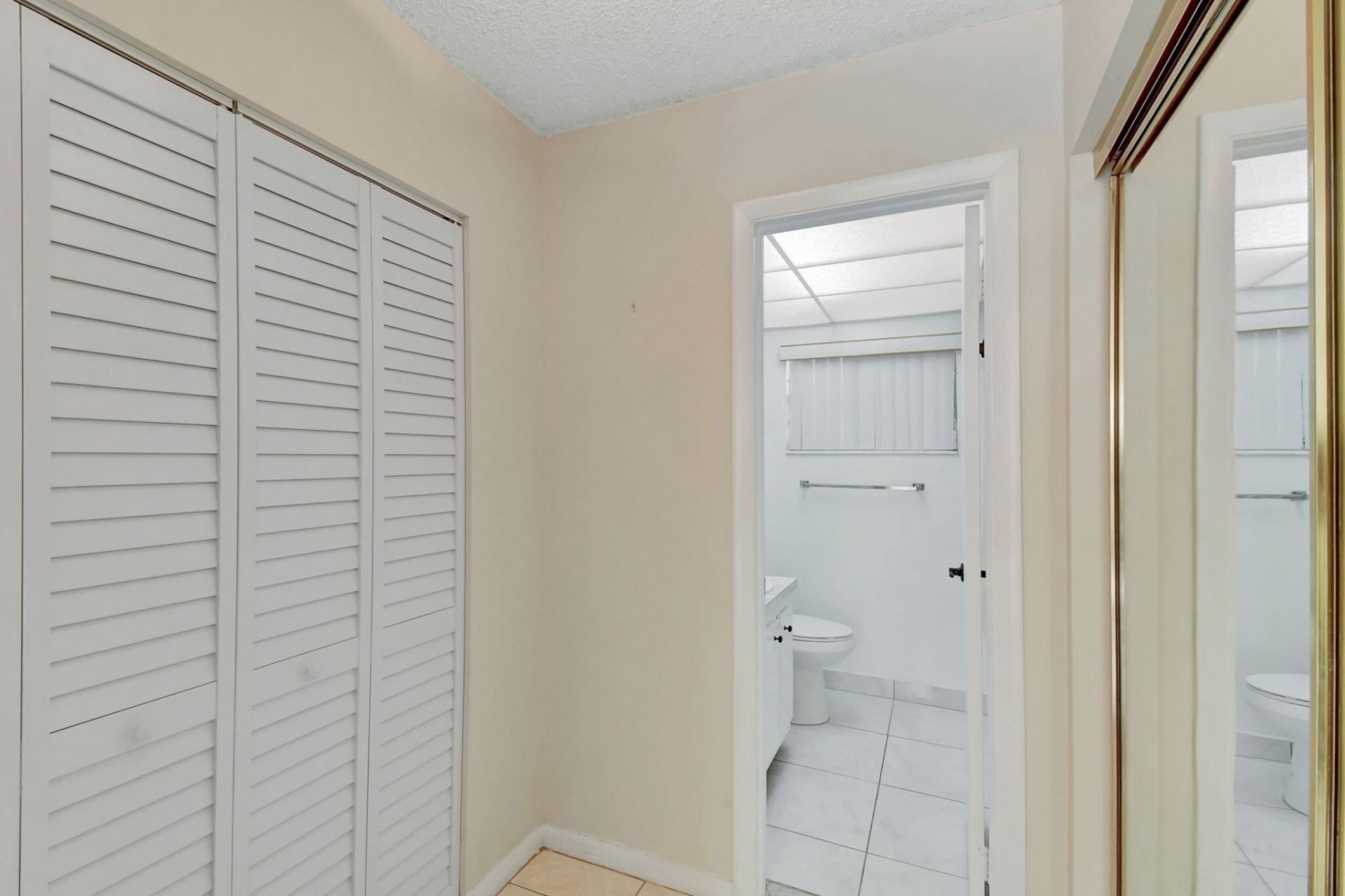 3090 NW 46th Avenue, Unit 105c, Lauderdale Lakes, FL 33313 Photo