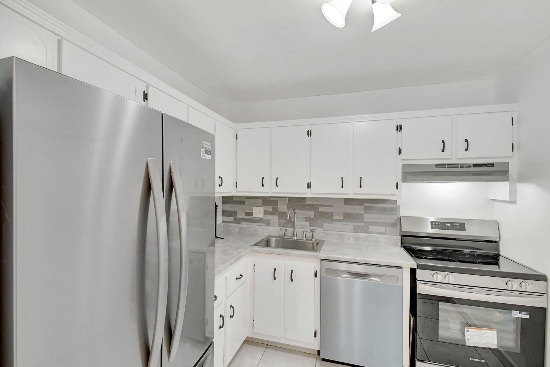 3090 NW 46th Avenue, Unit 105c, Lauderdale Lakes, FL 33313 Photo