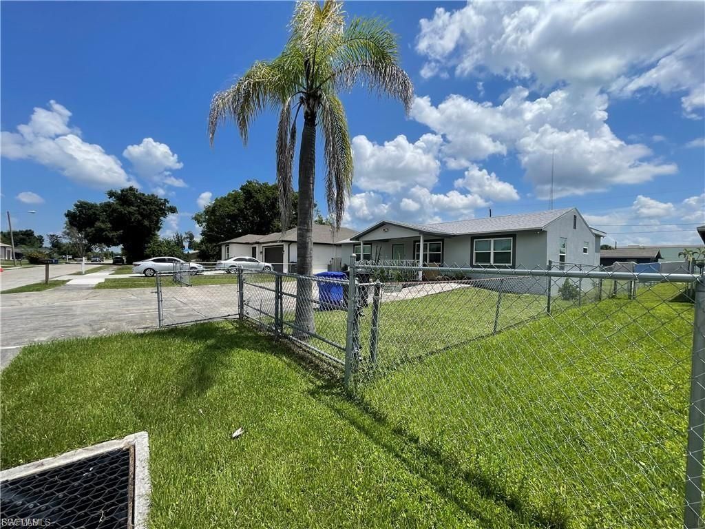 2305 Towles St, Fort Myers, FL 33916 Photo