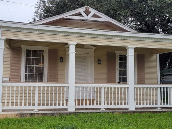 2008 S Olive St, San Antonio, TX 78210