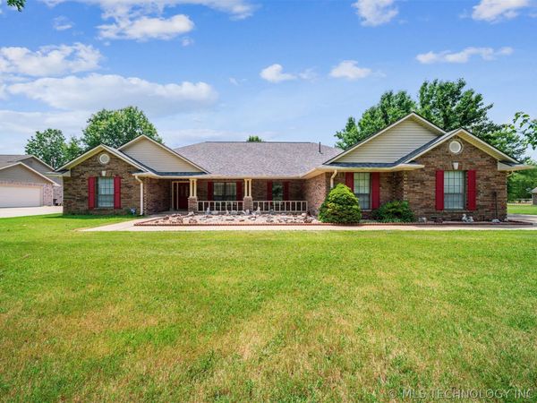 1208 NE 5th Street, Pryor, OK 74361