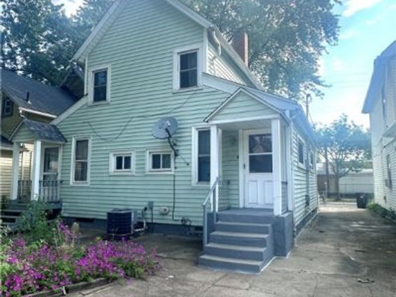 1386 E 53 th Street, Cleveland, OH 44103 Photo 12
