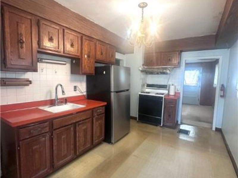 1386 E 53 th Street, Cleveland, OH 44103 Photo 3