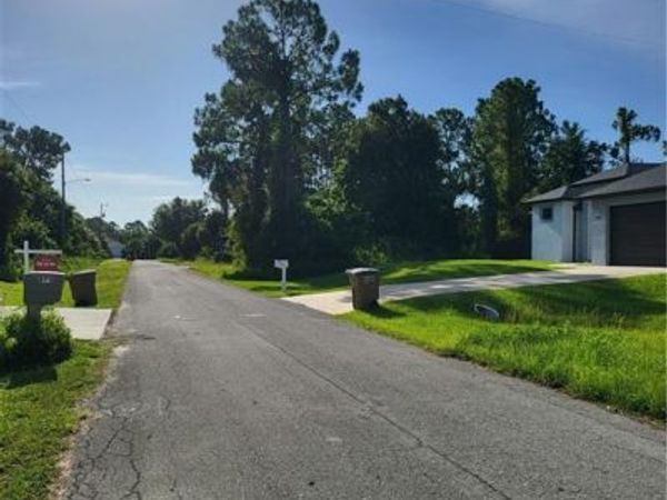 871 Spaulding ST E, LEHIGH ACRES, FL 33974