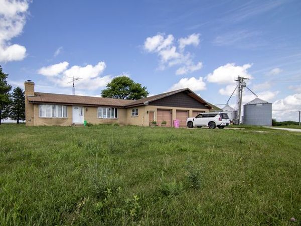3740 N 1300e Road, Kempton, IL 60946