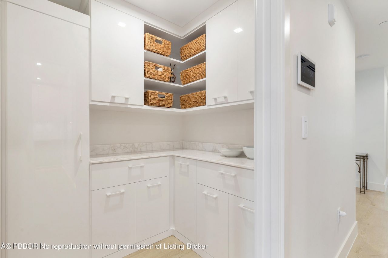 150 Inlet Way, Unit 1 E, Palm Beach Shores, FL 33404 Photo