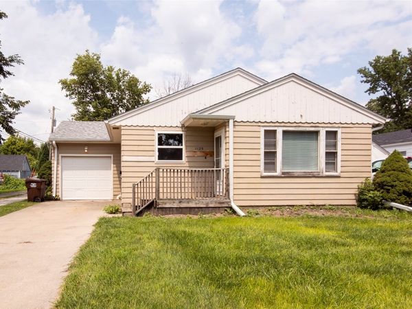 1125 J Avenue, Nevada, IA 50201