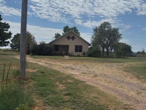 1516 S 8 Street, Chillicothe, TX 79225